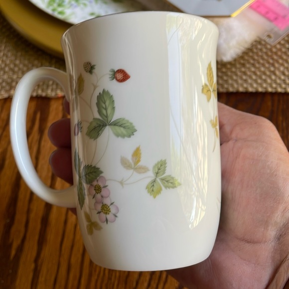 Wedgwood Other - Wedgwood Wild Strawberry Mug with Gold Rim